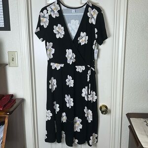Old Navy • Women’s Faux wrap dress stretch • Size Large Tall